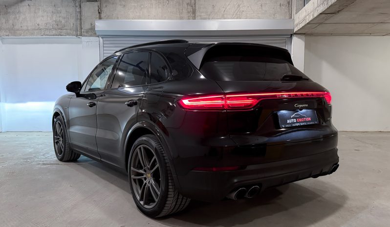 
								Porsche Cayenne 3.0 E-Hybrid Tiptronic full									