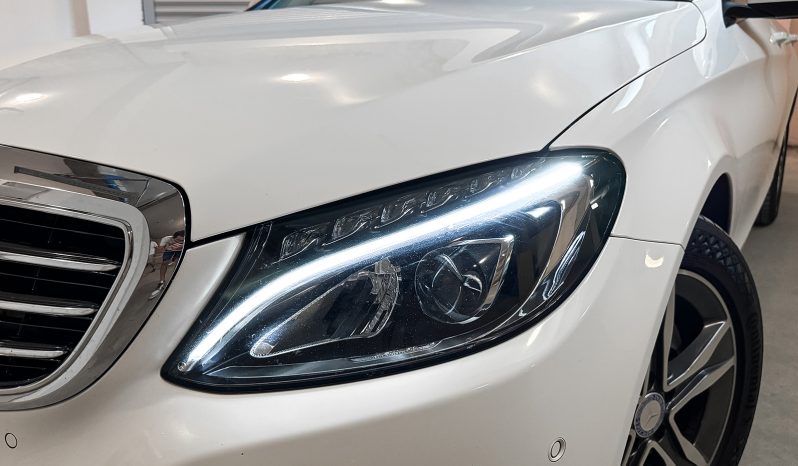 
								Mercedes-Benz C180 Elegance full									