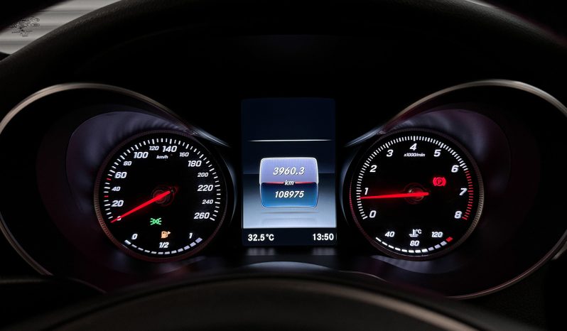 
								Mercedes-Benz C180 Elegance full									