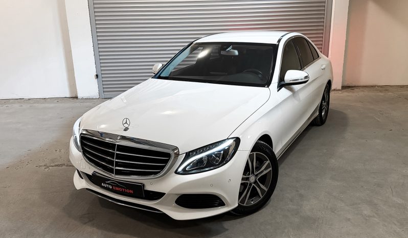 
								Mercedes-Benz C180 Elegance full									