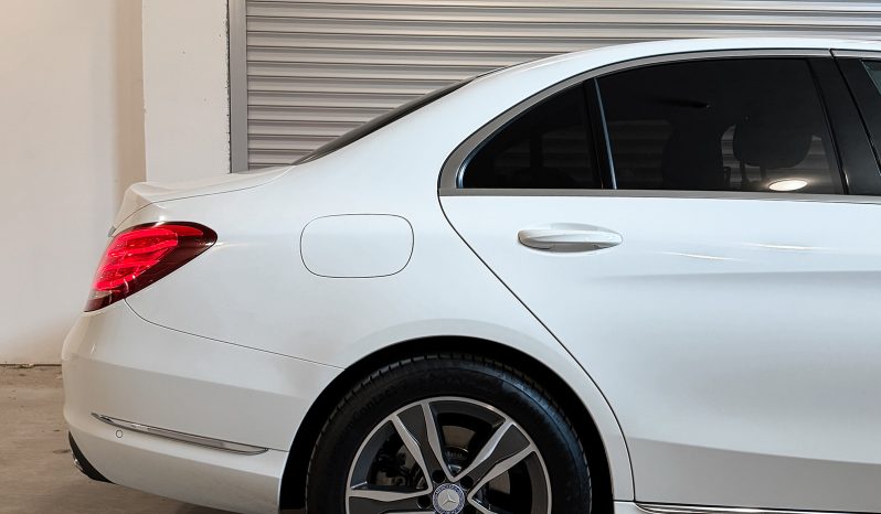 
								Mercedes-Benz C180 Elegance full									