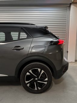 
										Peugeot 2008 1.5 Blue-HDI Allure full									