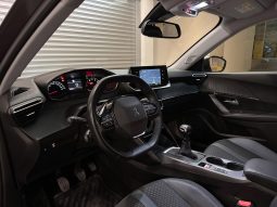 
										Peugeot 2008 1.5 Blue-HDI Allure full									