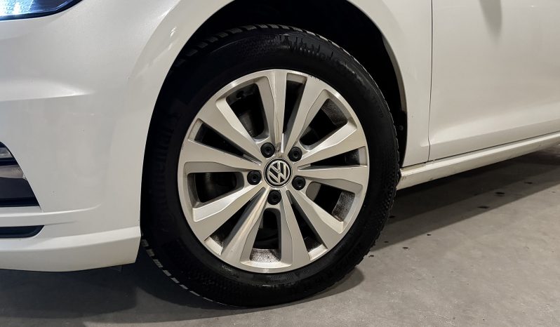
								Volkswagen Golf 7.5 2.0 TDI 150 DSG Comfortline full									