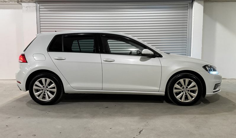 
								Volkswagen Golf 7.5 2.0 TDI 150 DSG Comfortline full									