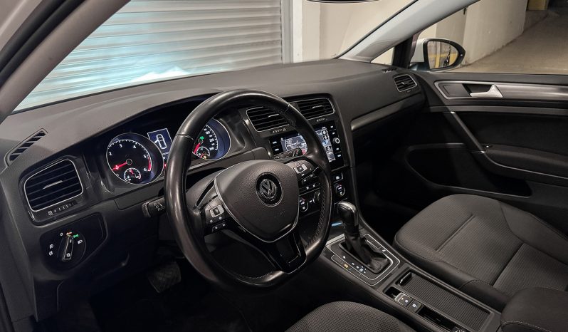 
								Volkswagen Golf 7.5 2.0 TDI 150 DSG Comfortline full									