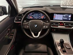 
										BMW 320d Sport Line full									