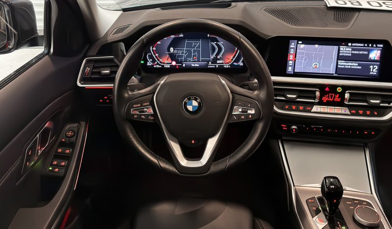 
								BMW 320d Sport Line full									