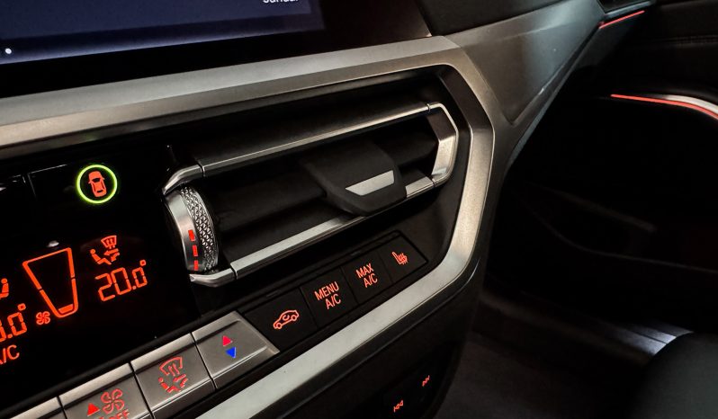 
								BMW 320d Sport Line full									