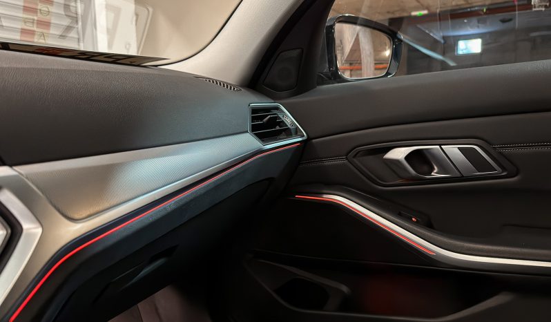 
								BMW 320d Sport Line full									