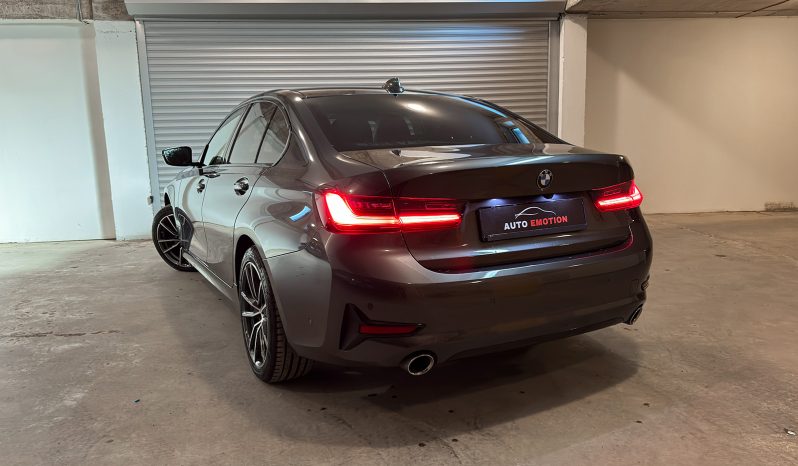 
								BMW 320d Sport Line full									