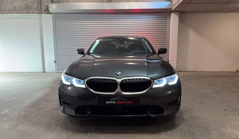 
								BMW 320d Sport Line full									