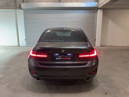 
										BMW 320d Sport Line full									