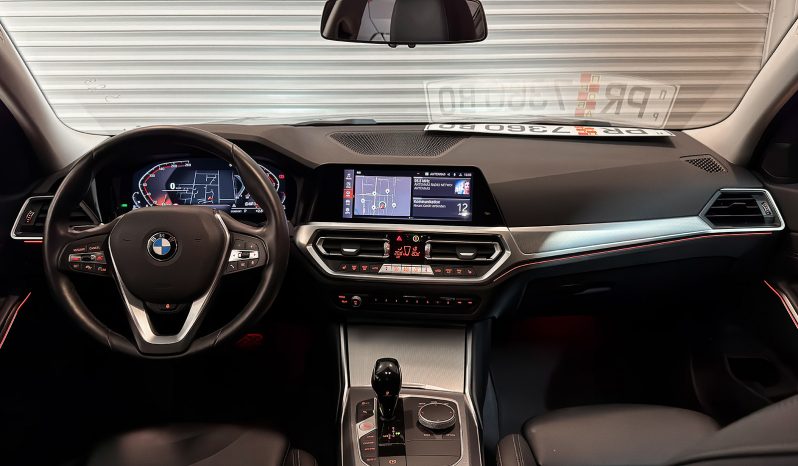 
								BMW 320d Sport Line full									