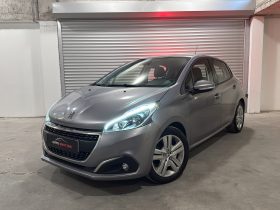 Peugeot 208 1.2 PureTech 82 Signature