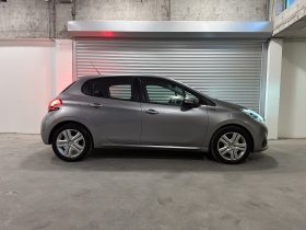 Peugeot 208 1.2 PureTech 82 Signature