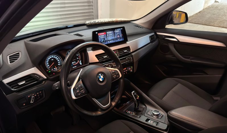 
								BMW X1 18d sDrive Steptronic Design full									