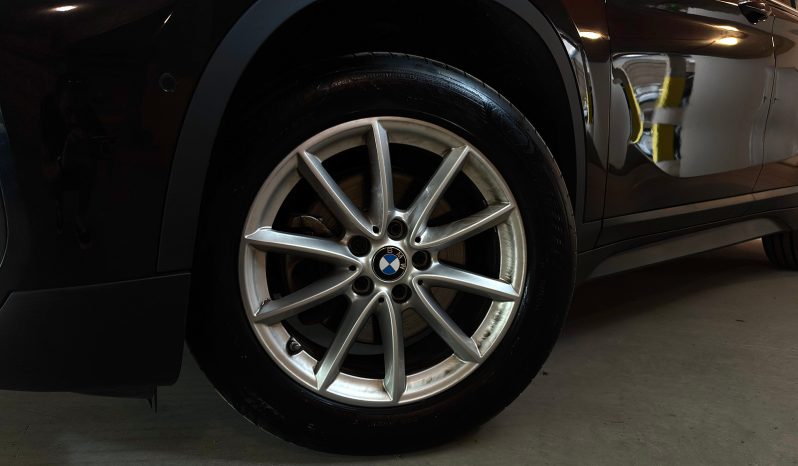 
								BMW X1 18d sDrive Steptronic Design full									