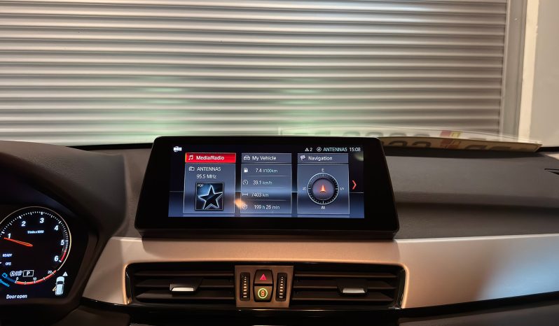 
								BMW X1 18d sDrive Steptronic Design full									