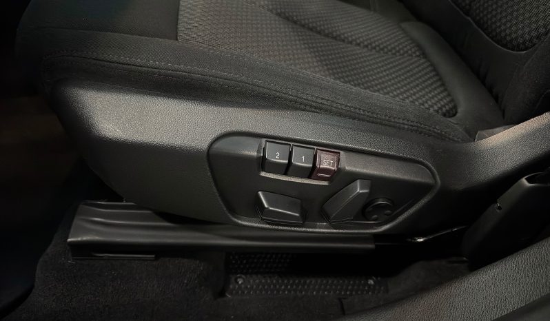 
								BMW X1 18d sDrive Steptronic Design full									