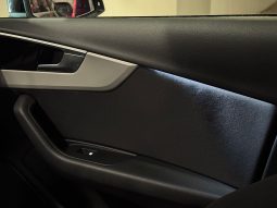 
										Audi A4 Avant 35 TFSI S-Tronic Advanced full									