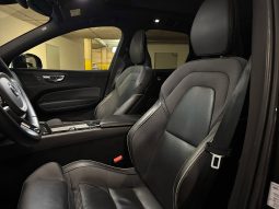 
										Volvo XC60 B5 AWD Plus Dark full									
