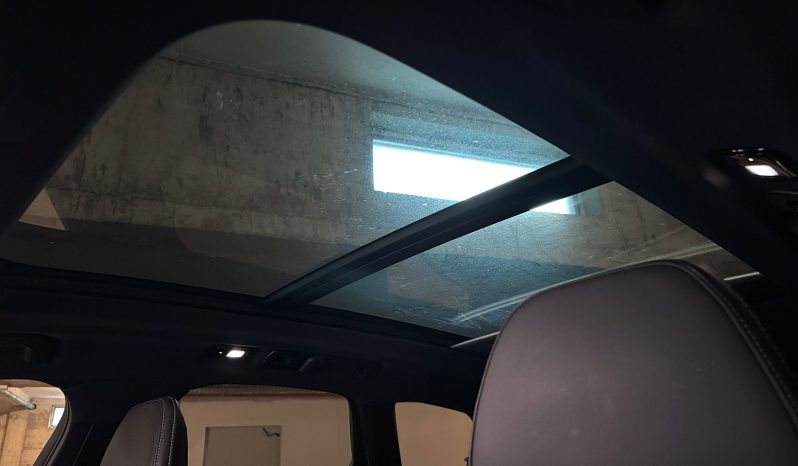 
								Volvo XC60 B5 AWD Plus Dark full									