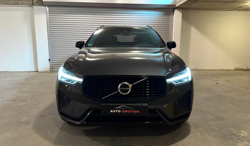 
								Volvo XC60 B5 AWD Plus Dark full									