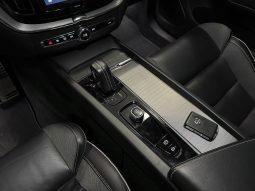 
										Volvo XC60 B5 AWD Plus Dark full									